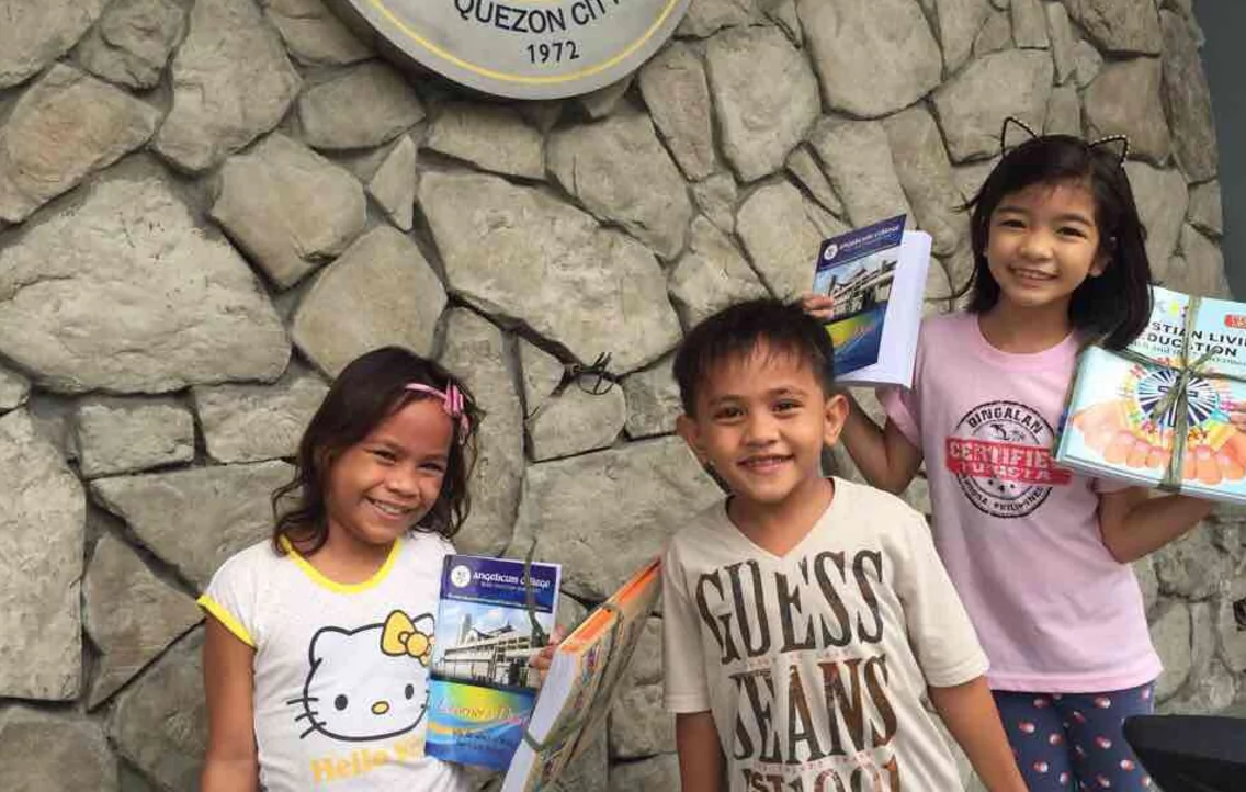 Kaya lalong pinagpapala! Coco Martin paid for his child co-stars' school fees to get back to school Kaya lalong pinagpapala! Coco Martin paid for his child co-stars' school fees to get back to school