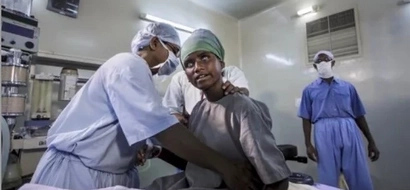 ‘I can see, mommy’: Witness the moment two blind sisters see the world for first time