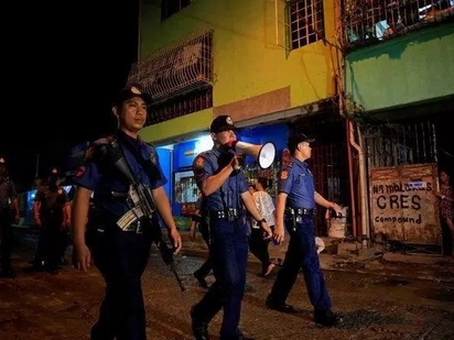 Drug peddler policemen ignore 48-hour ultimatum to surrender