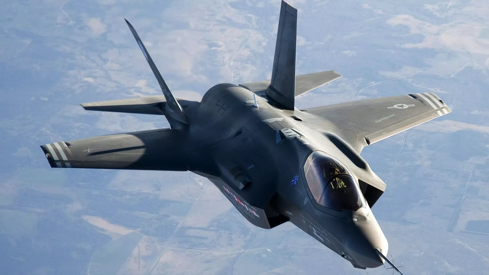 What's It Like To Wear A $400,000 F-35 Helmet? What's It Like To Wear A $400,000 F-35 Helmet?