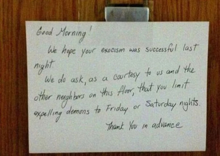 Hilarious notes sent to couples who made noise when doing IT Hilarious notes sent to couples who made noise when doing IT