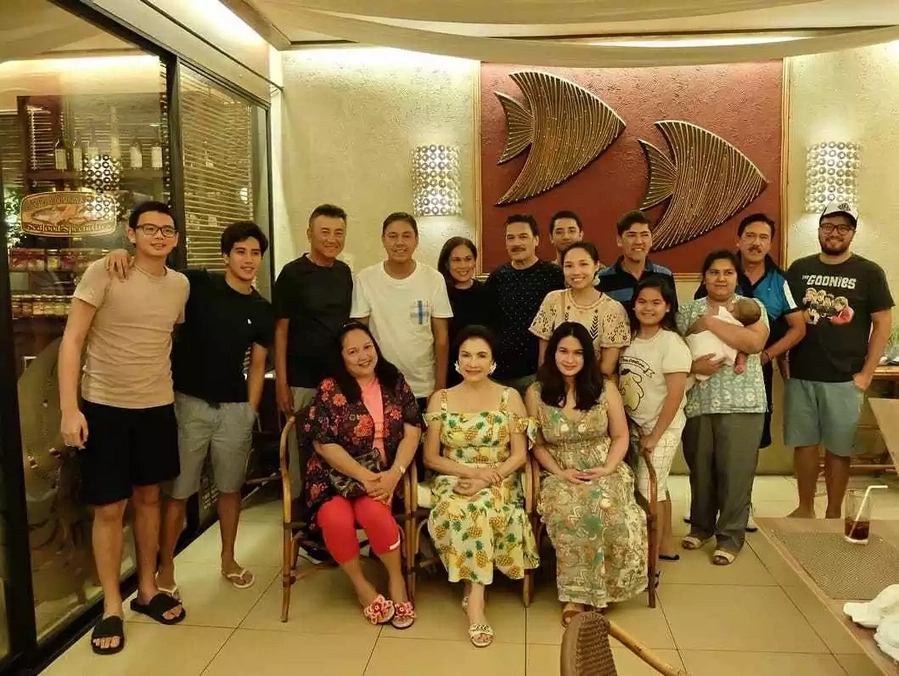 Super saya ng bakasyon! Pauleen Luna and Vic Sotto with Baby Tali enjoy their "bonggang" vacation in Cebu Super saya ng bakasyon! Pauleen Luna and Vic Sotto with Baby Tali enjoy their "bonggang" vacation in Cebu