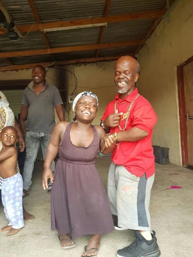 Buti pictured with a woman also living with dwarfism. Photo: dailysun.co.za Buti pictured with a woman also living with dwarfism. Photo: dailysun.co.za