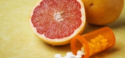 Why you should NEVER mix these 8 foods & medications