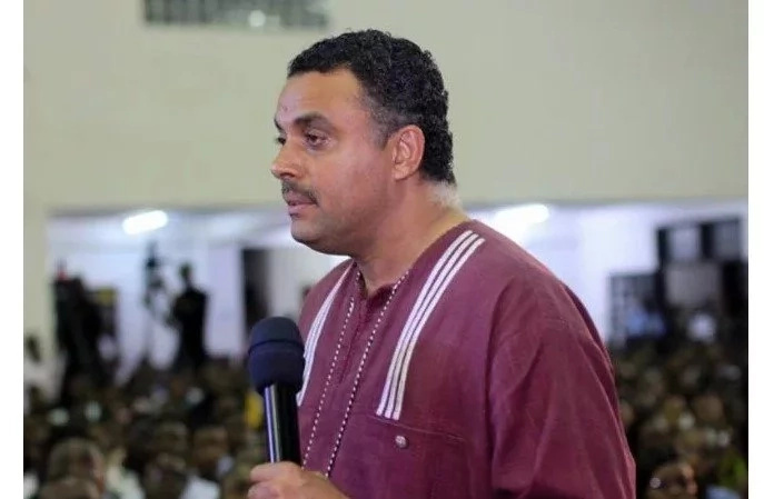 "People must blame GOD for lesbians and gays," – pastor defends homophobic preacher "People must blame GOD for lesbians and gays," – pastor defends homophobic preacher