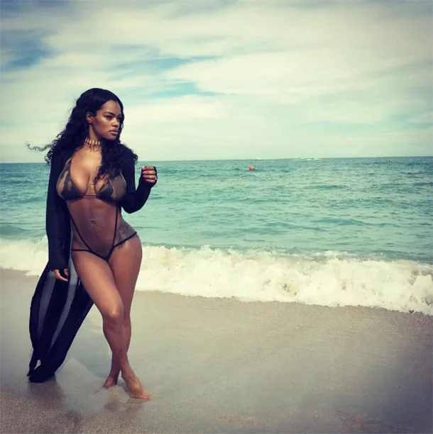 14 Pics that proves why Kanye West should choose her instead of Kim Kardashian 14 Pics that proves why Kanye West should choose her instead of Kim Kardashian
