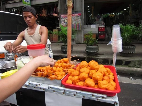Girl loves streetfood but ends up in hospital Girl loves streetfood but ends up in hospital