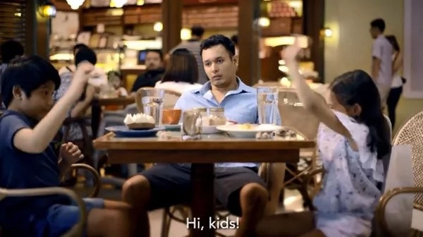 Viral SM special mother's day tribute proves hirap ang mga tatay pag walang mga nanay Viral SM special mother's day tribute proves hirap ang mga tatay pag walang mga nanay