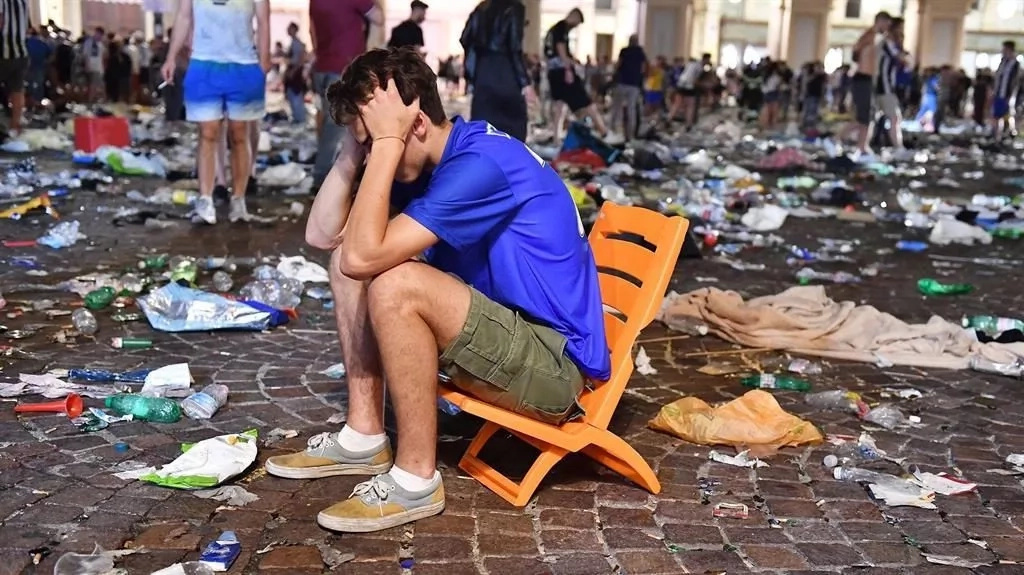 People thought there was a terrorist attack after hearing firecrackers! Thousands were injured due to stampede! People thought there was a terrorist attack after hearing firecrackers! Thousands were injured due to stampede!