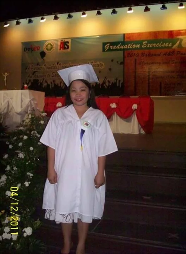 Hindi nawalan ng pag-asa! OFW shares how she managed to pursue studies despite poverty Hindi nawalan ng pag-asa! OFW shares how she managed to pursue studies despite poverty