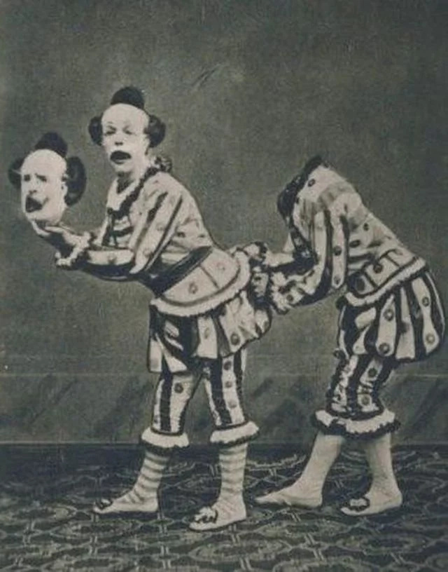 34 Vintage Photos Of Creepy Clowns That Will Make You Lose All Sh*t 34 Vintage Photos Of Creepy Clowns That Will Make You Lose All Sh*t