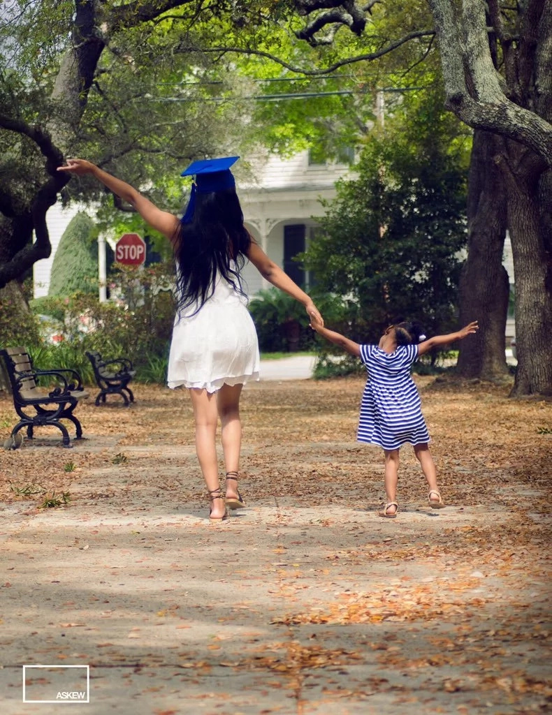 Girl, 16, graduates from high school a year early despite having a baby at 13 (photos) Girl, 16, graduates from high school a year early despite having a baby at 13 (photos)