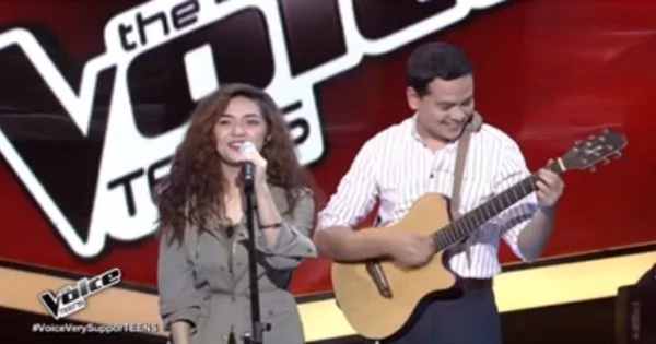 John Lloyd Cruz Graced The Voice Teens Philippines. Lloydie Gave Support To Sarah Geronimo As The Auditionee Is Turned Between Coach Bamboo & Sarah G. John Lloyd Cruz Graced The Voice Teens Philippines. Lloydie Gave Support To Sarah Geronimo As The Auditionee Is Turned Between Coach Bamboo & Sarah G.