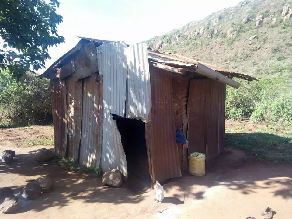 10-year-old boy forced to burn charcoal to save his family of 6 after dad disappeared 10-year-old boy forced to burn charcoal to save his family of 6 after dad disappeared