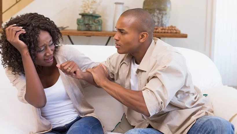 Man forces girlfriend to run naked through the city, just to prove her love for him