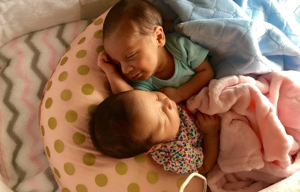 These twins caused an avalanche of criticism These twins caused an avalanche of criticism