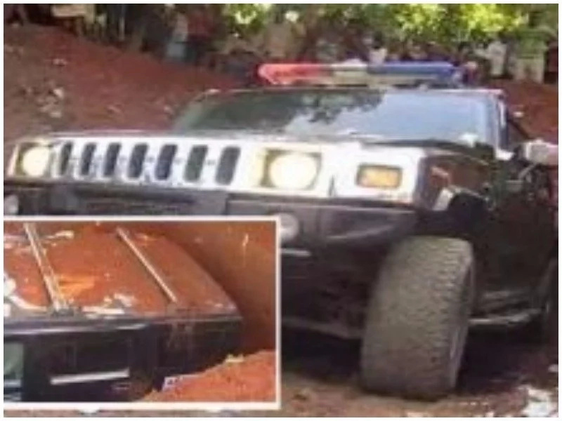 Shock as billionaire buries his mom in Hummer Jeep, splashes the expensive coffin with dollars Shock as billionaire buries his mom in Hummer Jeep, splashes the expensive coffin with dollars