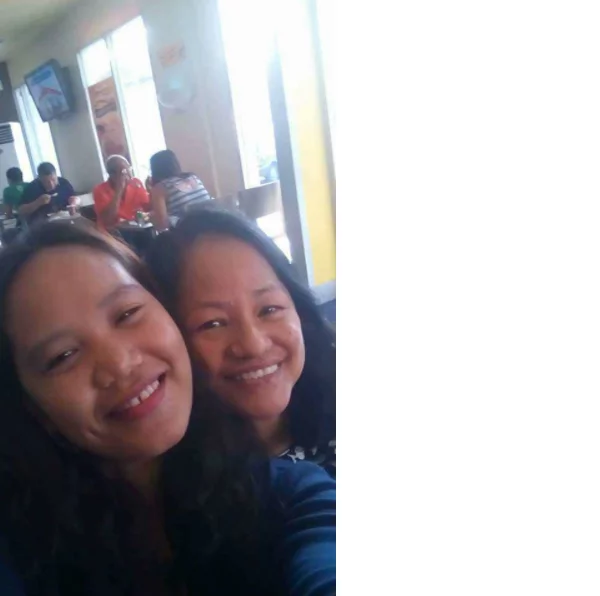 Nagbunga ang pagsisikap sa abroad! Inspiring story of an OFW who was able to give her family a decent home Nagbunga ang pagsisikap sa abroad! Inspiring story of an OFW who was able to give her family a decent home
