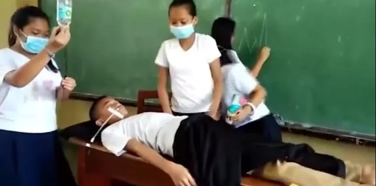 Students revealed how it's like to be in low-budget hospital operation Students revealed how it's like to be in low-budget hospital operation