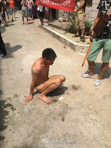 Chinese people brutally punished man for raping dogs! (Video)