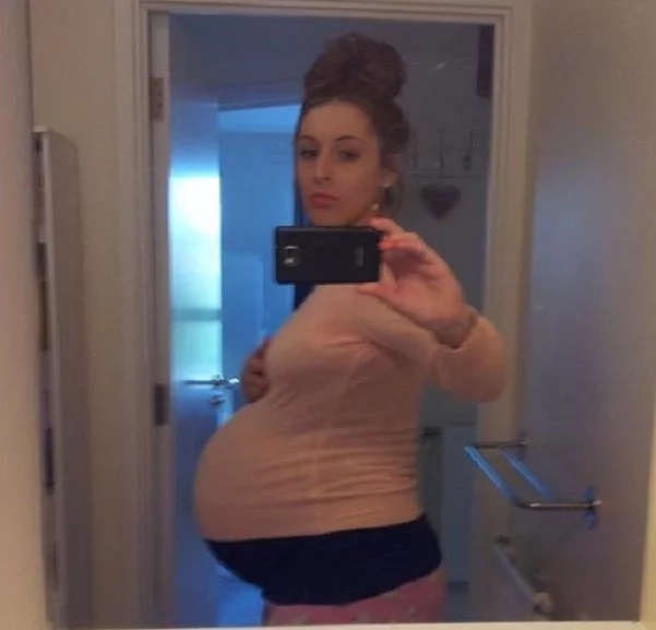 youngest-surrogate-mom-triplets youngest-surrogate-mom-triplets