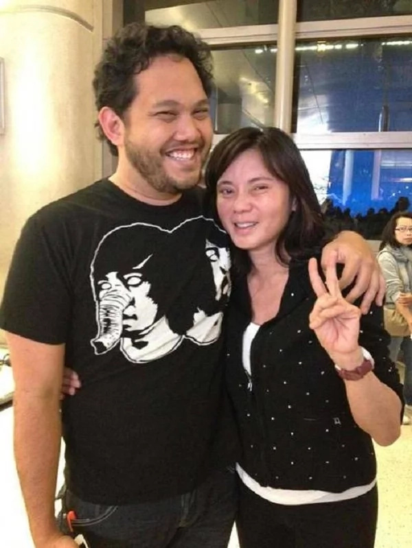Quark Heneras clueless about civil wedding of mom Vicki Belo and Hayden Kho, Jr., posts cryptic message on Facebook Quark Heneras clueless about civil wedding of mom Vicki Belo and Hayden Kho, Jr., posts cryptic message on Facebook