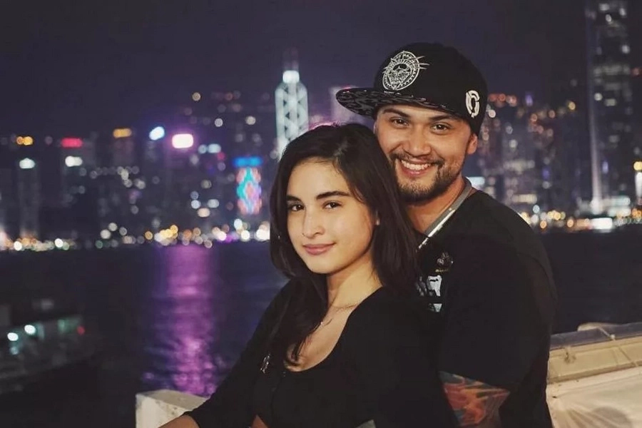 Billy Crawford denies rumors of arrest in Hong Kong Billy Crawford denies rumors of arrest in Hong Kong