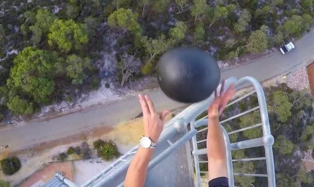 This bedliner coated watermelon was dropped from 45 meters! This bedliner coated watermelon was dropped from 45 meters!
