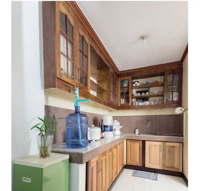 Kitang-kita ang pinaghirapan niya! Empoy Marquez's home sweet home in Laguna reflects his modest and easygoing personality Kitang-kita ang pinaghirapan niya! Empoy Marquez's home sweet home in Laguna reflects his modest and easygoing personality