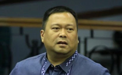 JV Ejercito posts P6,000 bail at Sandiganbayan JV Ejercito posts P6,000 bail at Sandiganbayan