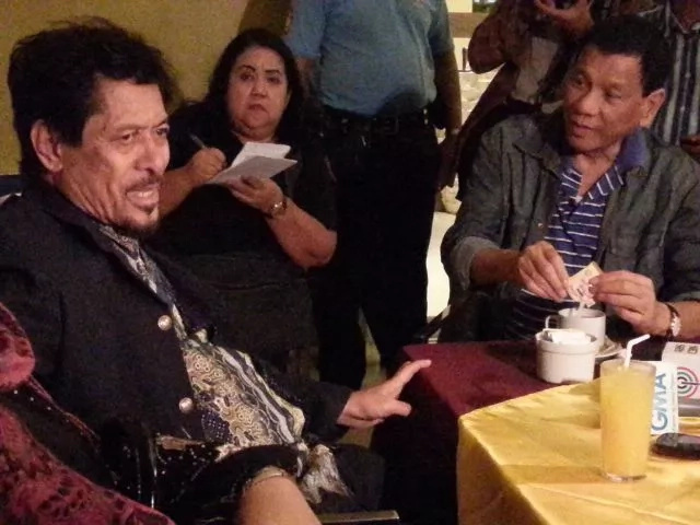 Duterte gives full powers to Misuari in Abu Sayyaf negotiations Duterte gives full powers to Misuari in Abu Sayyaf negotiations