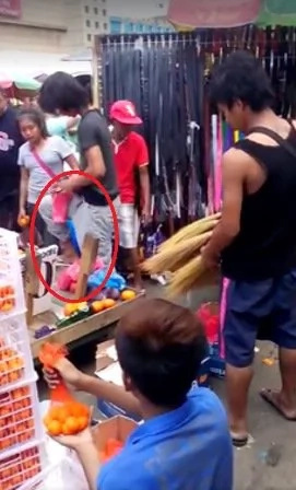 Divisoria vendors caught cheating customers Divisoria vendors caught cheating customers