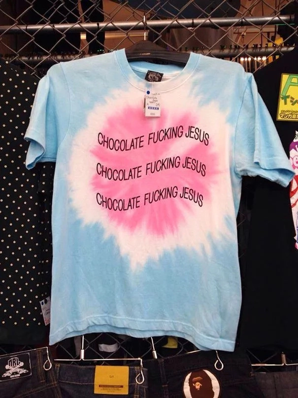 Hilarious English statements find their way on clothing Hilarious English statements find their way on clothing