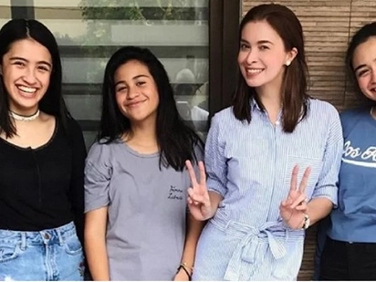 Proud mom Sunshine shows off her daughters achievements