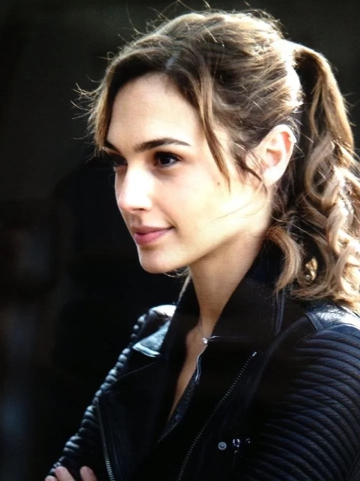 Admirable things you still might not know about the new Wonder Woman, Gal Gadot - Fantastic Four! Admirable things you still might not know about the new Wonder Woman, Gal Gadot - Fantastic Four!