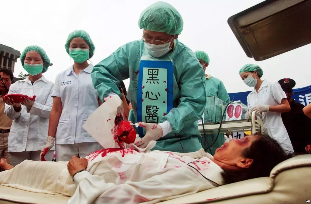 100,000 prisoners executed anually in China 100,000 prisoners executed anually in China