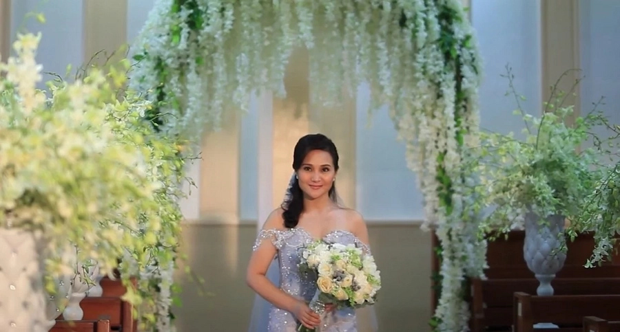 Ito talaga ang forever! Official video of Gladys Reyes and Christopher Roxas' renewal of vows Ito talaga ang forever! Official video of Gladys Reyes and Christopher Roxas' renewal of vows