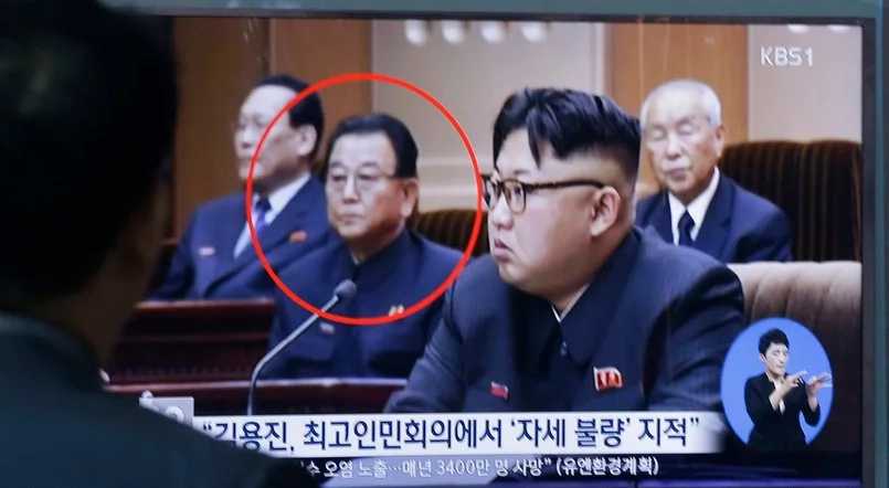 Kim Jong-un executes his education minister just for bad sitting! Kim Jong-un executes his education minister just for bad sitting!