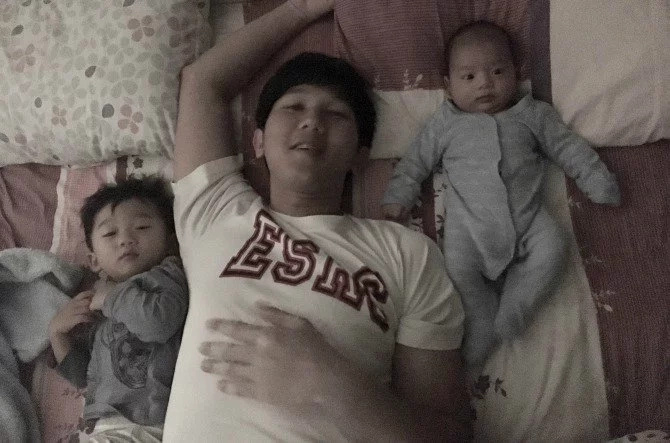 "No medical professionals," Singapore dad delivered his wife's baby on highway! "No medical professionals," Singapore dad delivered his wife's baby on highway!