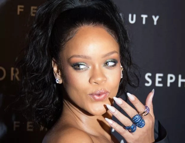 Isn’t she pretty enough? Images portraying singer Rihanna as white sparks total rage on social media Isn’t she pretty enough? Images portraying singer Rihanna as white sparks total rage on social media