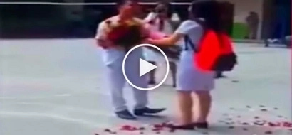 Busted si kuya! Filipina student rejects romantic suitor in front of shocked schoolmates