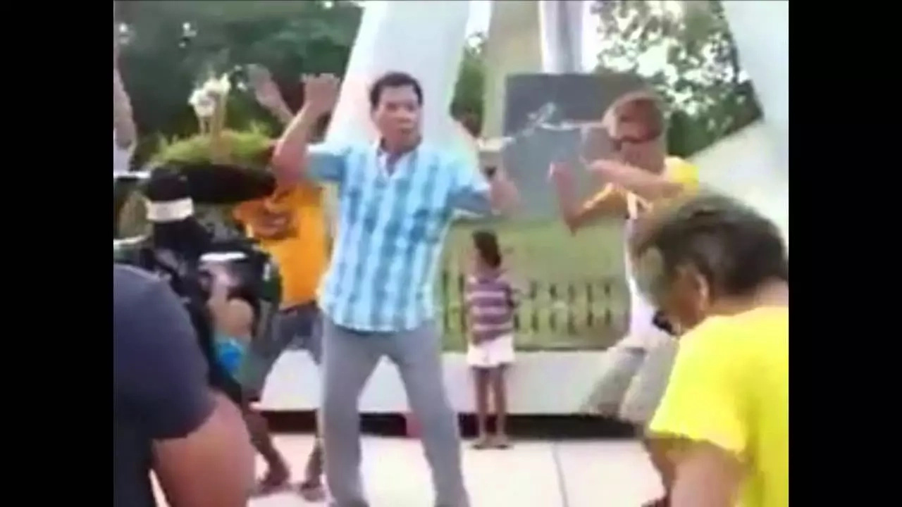 President Duterte dances #BudotDanceCraze President Duterte dances #BudotDanceCraze