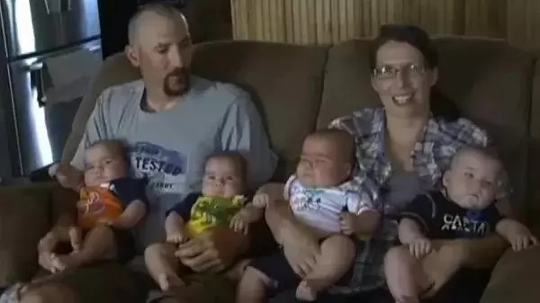 Woman gives birth to 4 babies at once, but they're unusual quadruplets Woman gives birth to 4 babies at once, but they're unusual quadruplets