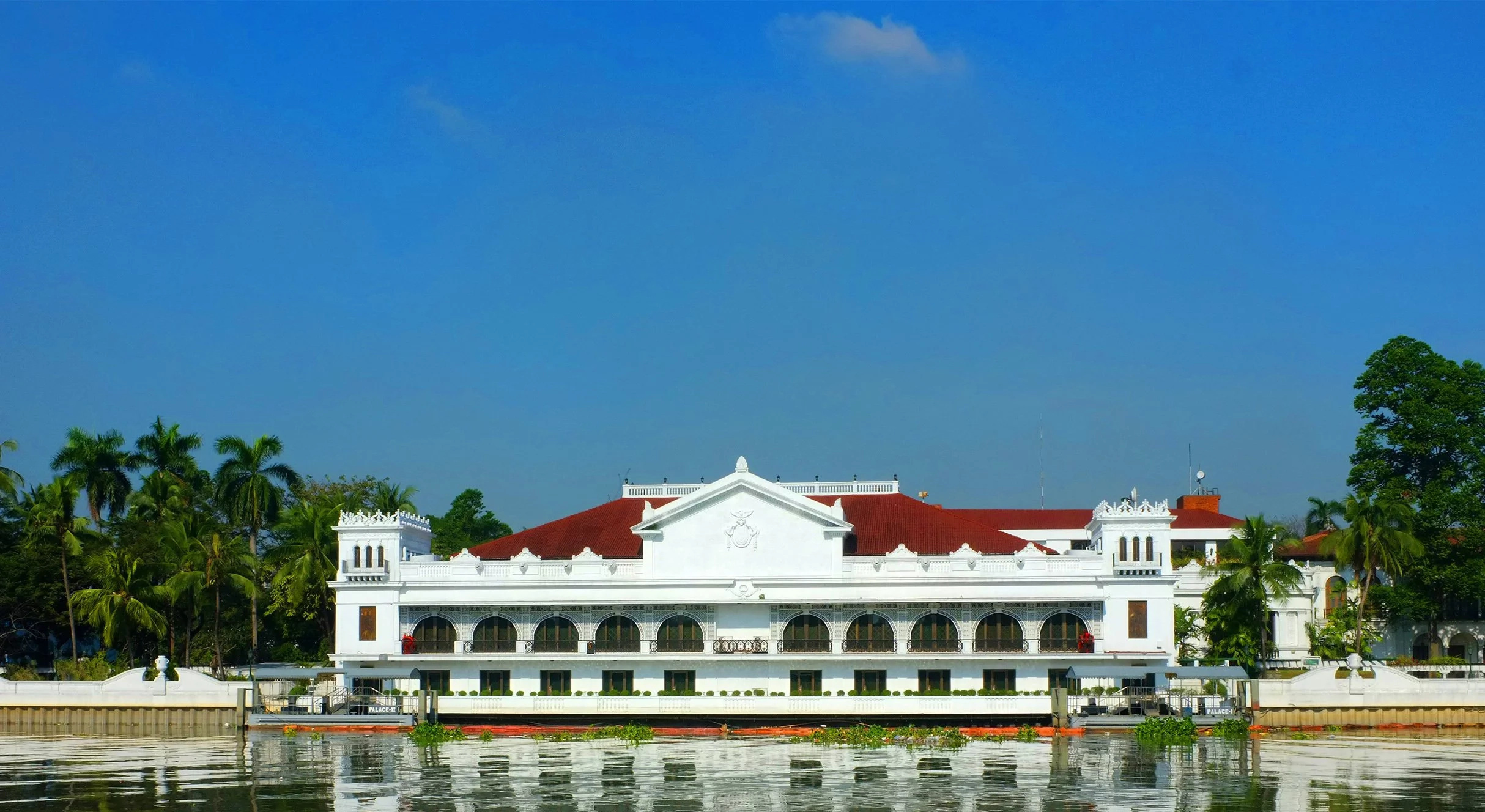 Duterte plans to rename Malacañang to People's Palace Duterte plans to rename Malacañang to People's Palace
