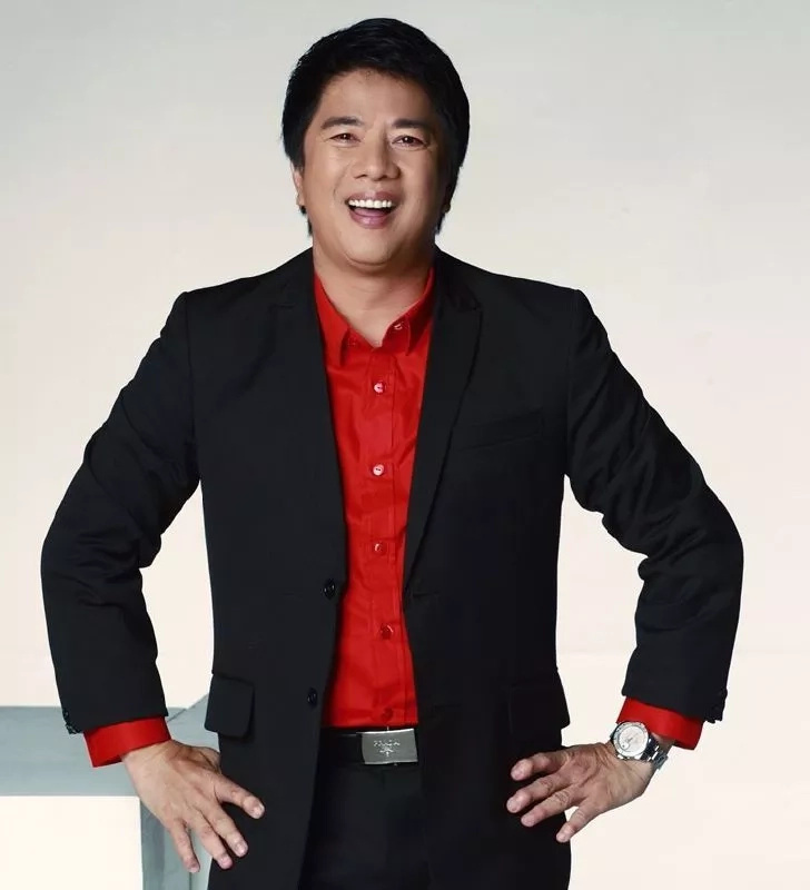 Peculiar jobs of popular Pinoy celebrities before they even became famous. Hot 8 picks! Peculiar jobs of popular Pinoy celebrities before they even became famous. Hot 8 picks!
