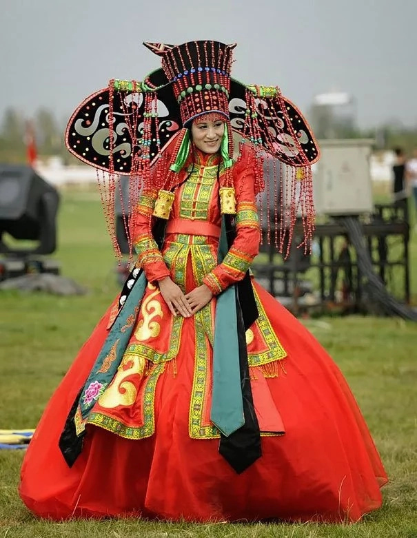 Traditional wedding outfits in Africa