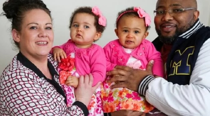 Check out these biracial twins cuties (photos) Check out these biracial twins cuties (photos)