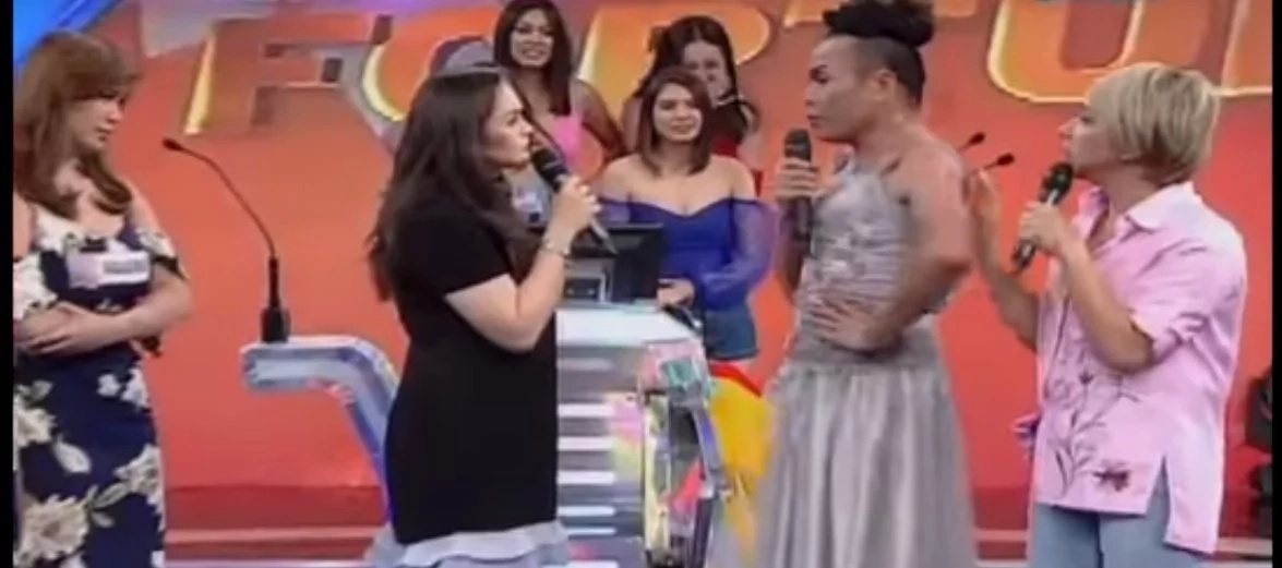 Comedy duo DonEkla stuns public with acting skills featuring Pinay 'kontrabidas' Comedy duo DonEkla stuns public with acting skills featuring Pinay 'kontrabidas'