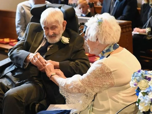 Couple become world's oldest newlyweds after woman, 95, marries 93-year-old toyboy