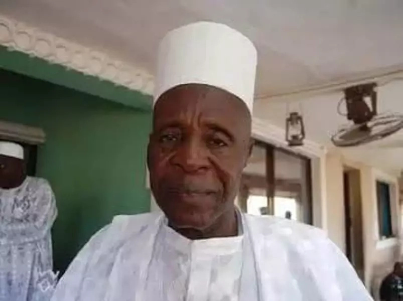 Alhaji Pa Bello Abubakar Masaba ana wake 97 na watoto zaidi ya 190. Picha: Naij.com